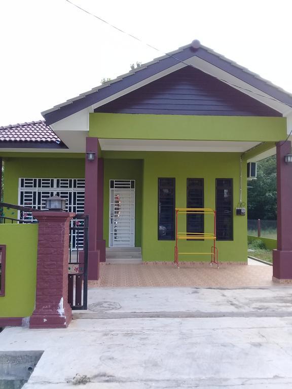 Mirza Homestay Marang Esterno foto